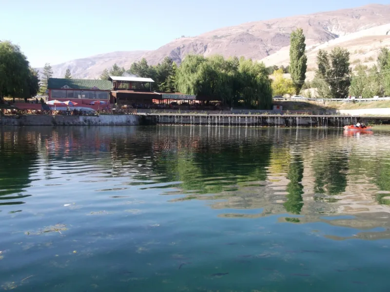 Eksisu Pidzhinj Area – rekreačný park pri meste Erzincan, Turecko