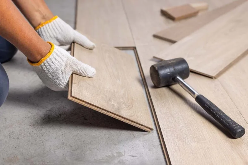 הנחת אריחים, למינציה וריצוף