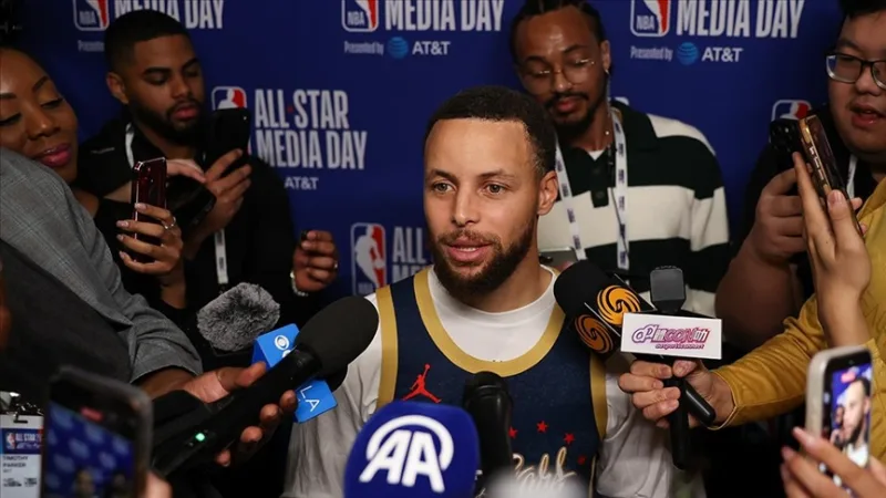 Stephen Curry beszél az NBA All-Star Game előtt