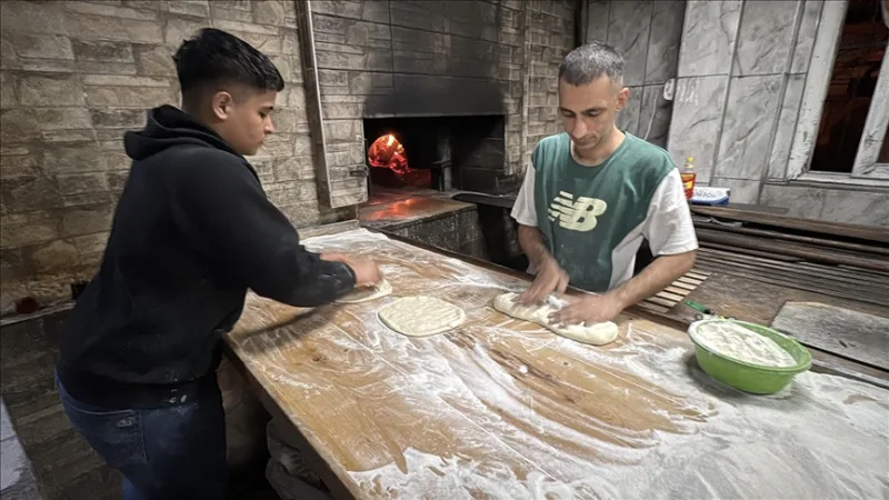 Ramadan-Schicht der Pita-Bäckereien in Adana hat begonnen