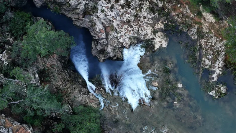 Güver-Wasserfall in Antalya durch Regenfälle wiederbelebt