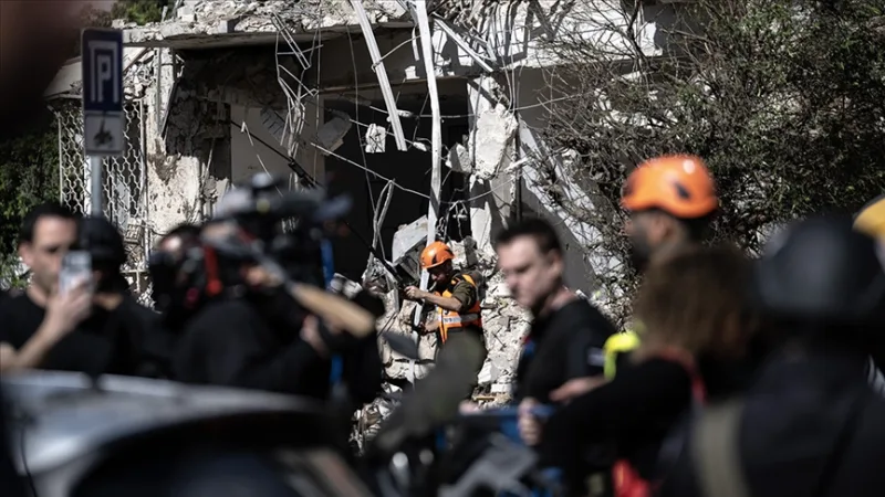 Po 8 valandų pertraukos Iranas surengė naują raketų ataką, kurios taikiniu tapo Izraelio pietiniai regionai