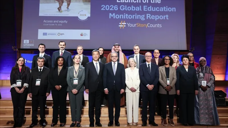 UNESCO susitikime Paryžiuje Turkijos pasiekimai švietimo srityje buvo pateikti kaip pavyzdys