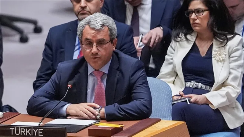 Постоянный представитель Турции при ООН Йылдыз призвал Израиль вывести войска из оккупированных территорий Сирии