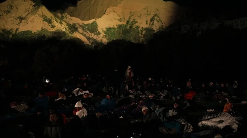 Australiërs en Nieuw-Zeelanders zijn naar Anzac Cove gekomen voor de „Dawn Service“