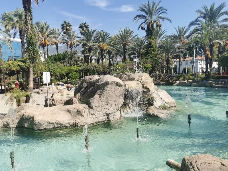 Der Katzenpark in Alanya – ein gemütlicher Ort mit Hunderten von Katzen mitten in der Stadt